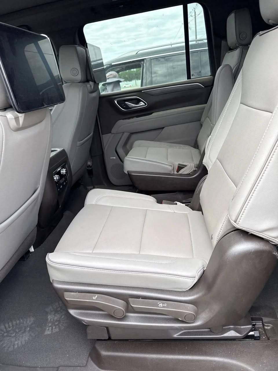 السلام عليكم عندي هاذ الكشن ملكي اريد مراوس بكشن عادي الكامل ***********
