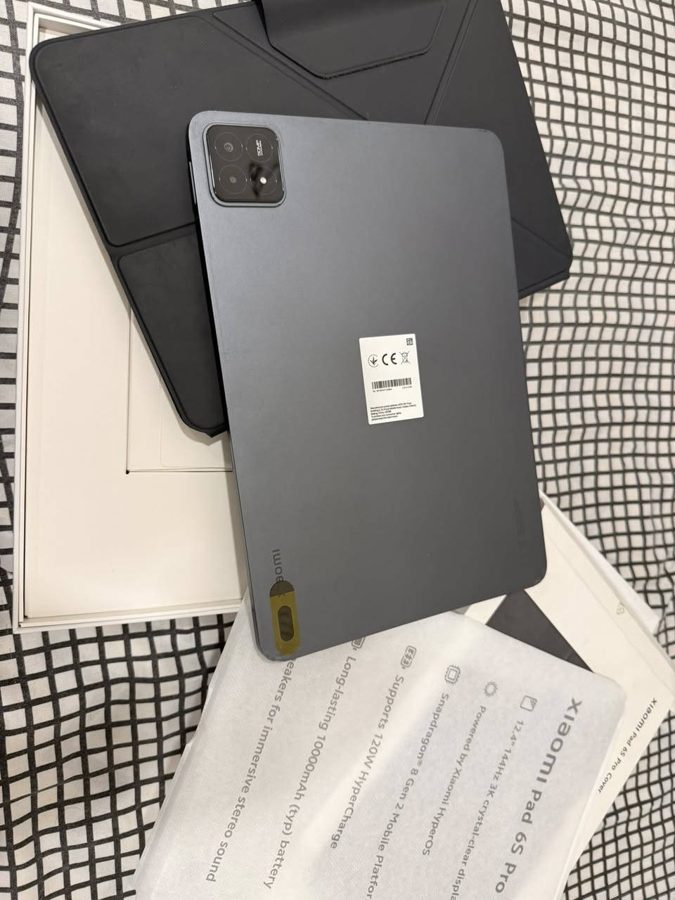 Xiaomi Pad 6S Pro 12.4
* شاشة 12.4 إنش بدقة عالية ومعدل تحديث 144Hz
* معالج Snapdragon 8 Gen 2
* بطارية 10000mAh
* شحن سريع 120W
* الجهاز بحالة ممتازة جداً
* مع العلبة والكفر
* خالٍ من المشاكل الفنية

 السعر: (600 الف)
 الموقع: (بغداد)
 للتواصل: ***********
