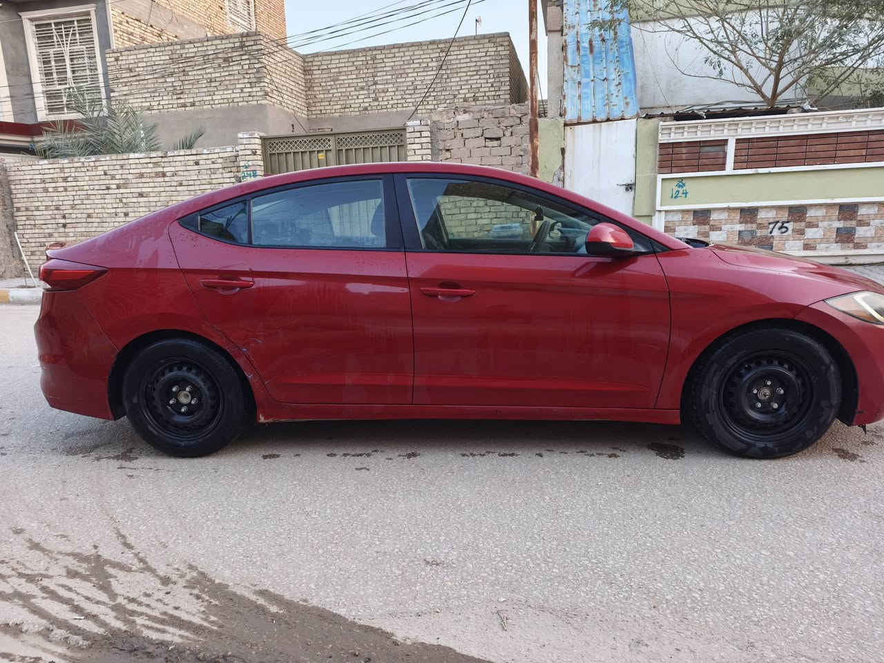 السلام عليكم
سيارة النترا مديل ٢٠١٧ وراد امريكي داخلة كلين للعراق وبيهة حادث بالعراق جاملغ مبدل 
بيهة نقص تبريد يرادلة تصليح 
وبيهة ضربة بالباب اليخلفي جهة اليمين موجودة صورتة بالمنشور 
سعرهة ب١٢٥ وبيهة مجال 
عنوان الديوانية مركز 
تواصل خاص


**إذا كنت صاحب هذا الإعلان وتريد حذفه لأي سبب، رجاءا أرسل رسالة إلى الدعم الفني**