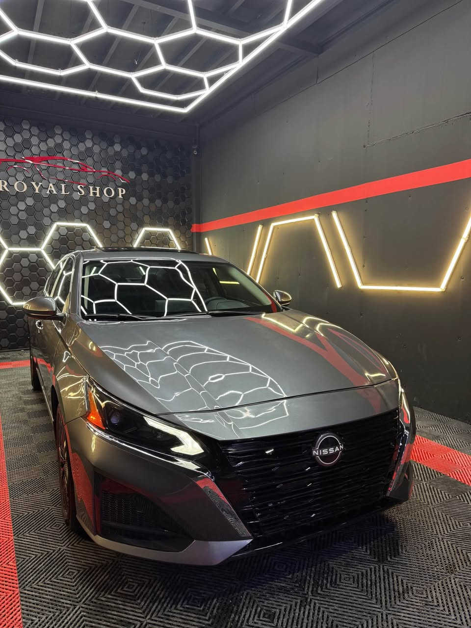 Nissan Altima 2025 SV+ 
سەیارەکە دوو پارچەی بۆیاخە کەمەک ژورێی گرتیە ئێرباگ سوکان و شانەکی تەقیە بیلادی داندرایتەوە 
١٥٠٠ رۆیشتیە حسابی سفری لۆ دەکرێ 
سلاید 
شاشە گەورە 
برێک بەسمە 
وایەرلێس چارج 
کوشن کارەبایی 
ویلی بیلاد ڕەشە 
یەک دینار مەسرەفی تێدانیە 
بەشەرتی هەموو شت دەیفرۆشم 
٧٥٠٣٨٠٠١٧٨
١٦٨ مەجالەکی کەم  ڕەسمی دەعمم دانایە 

1N4BL4DW5SN356395 أربيل, العراق


**إذا كنت صاحب هذا الإعلان وتريد حذفه لأي سبب، رجاءا أرسل رسالة إلى الدعم الفني**