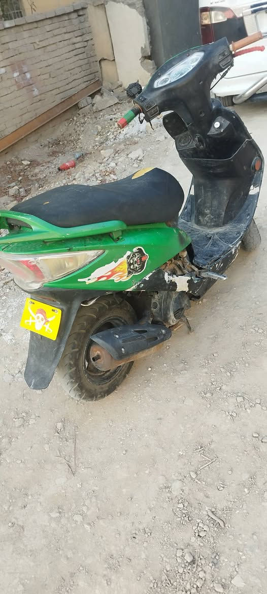 دراجه جي فور للبيع تجفيت جديد اليوم كملتهه بعدهه ع السحك كله جديد جاهزه
السعر 250 وبيهه مجال ***********
