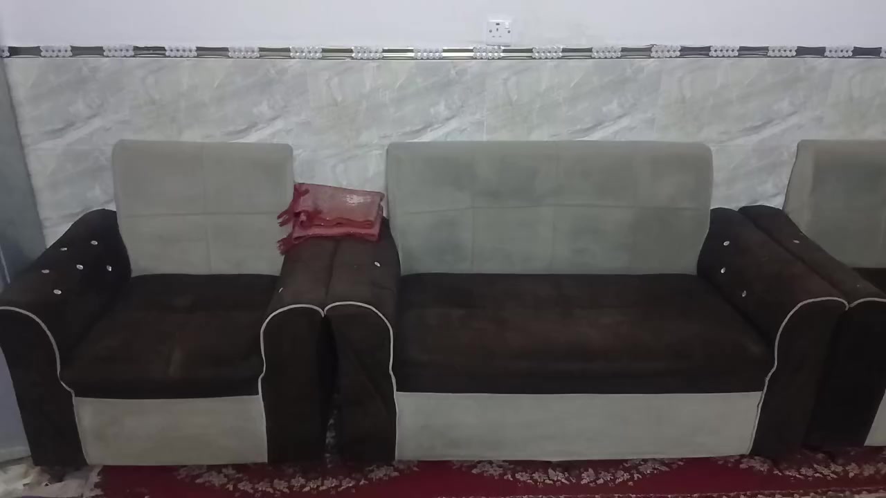 السلام عليكم ورحمة الله وبركاتة 
تخم ارعه قطع مابي اي ضرر السعر 100وبي مجال 
حك الجيه العنوان بغداد الشعب الصيطره الشعب القديمه 
الرقم الهاتف *********** او خاص
