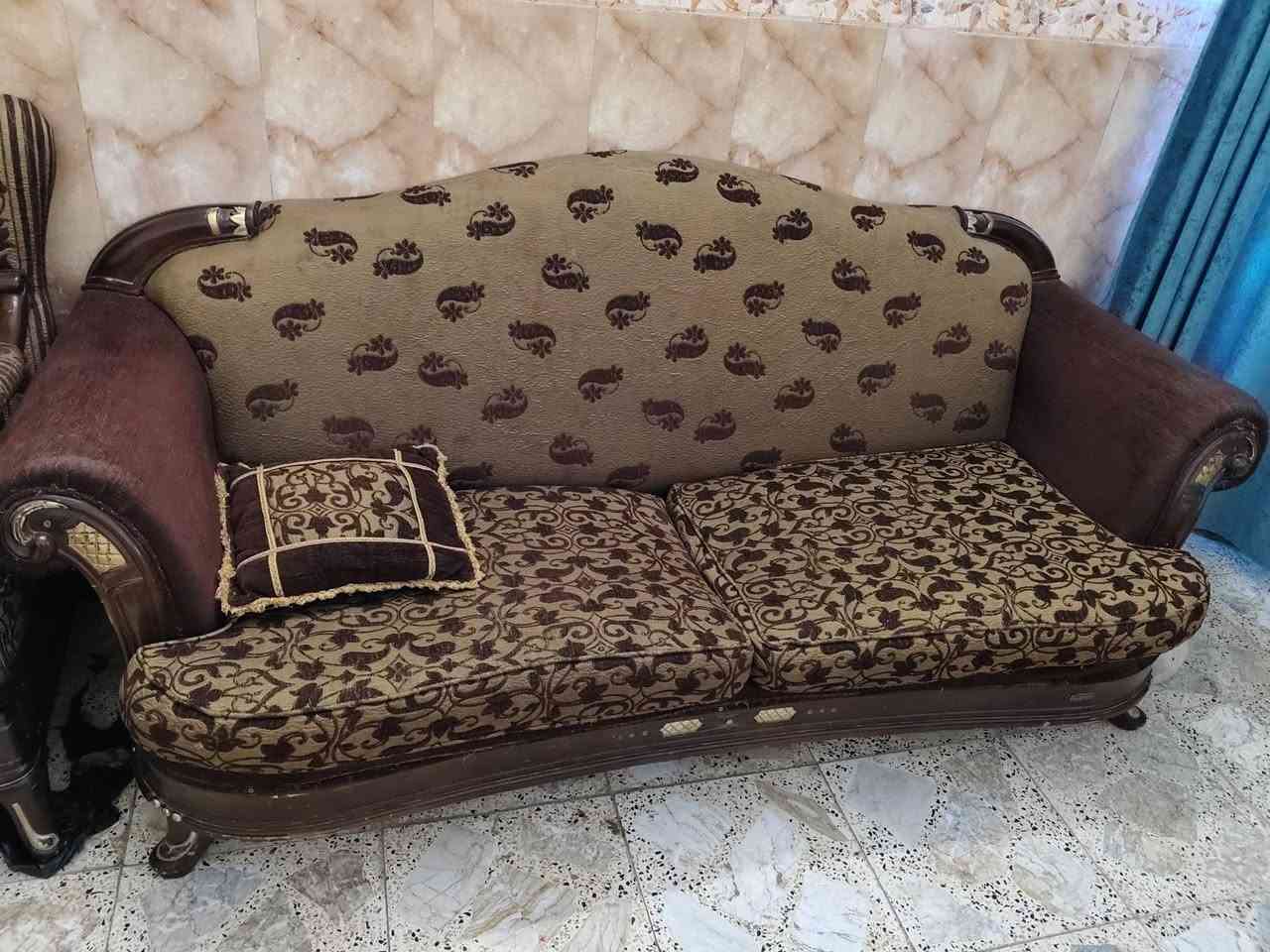 تخم للبيع نضافه 70 بل 100 نجف حي الوفاء السعر 300 بيع مستعجل ***********
