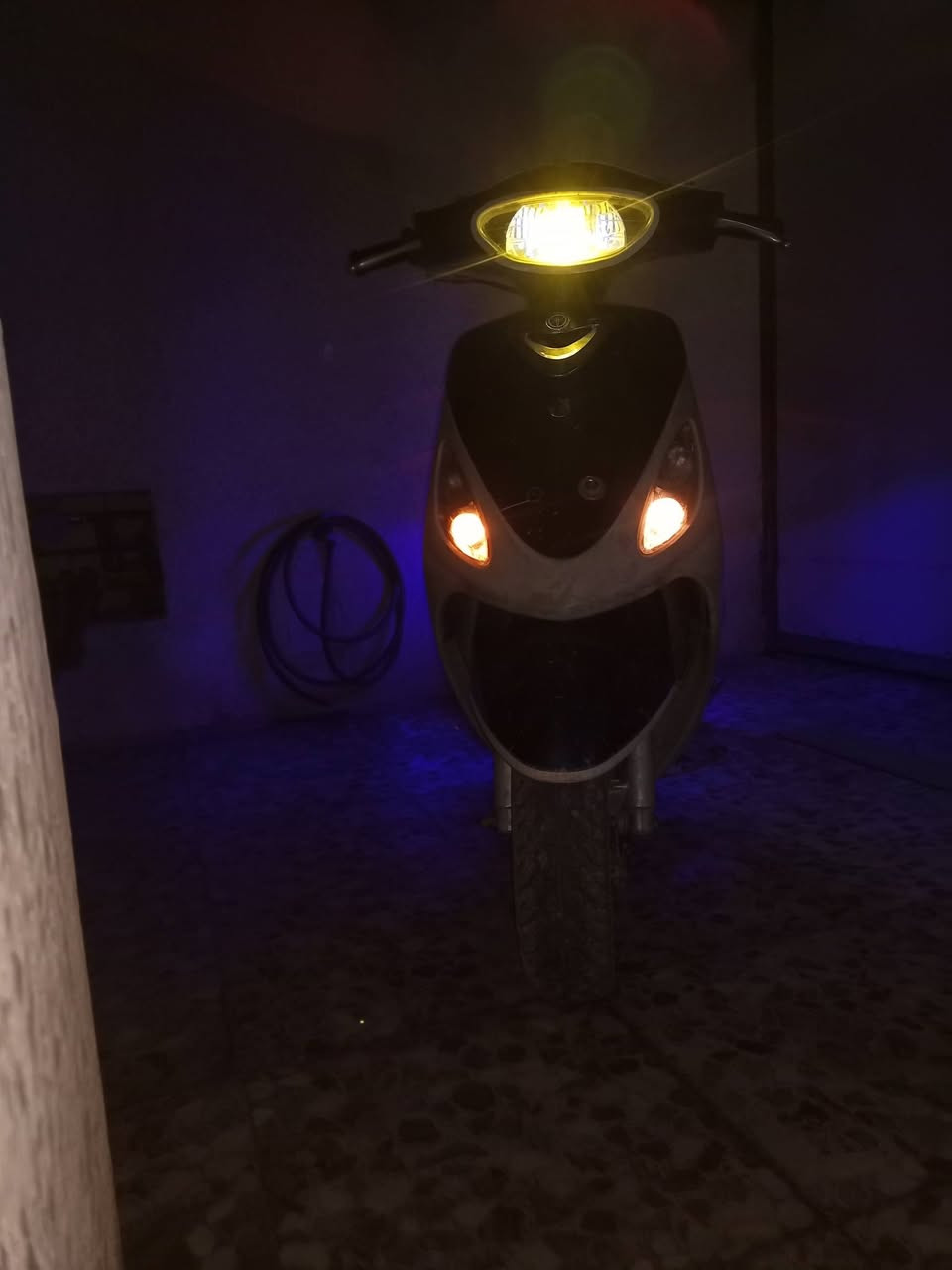 سلام عليكم
ماكس منغولي للبيع او مراوس
محرك ما مفتوح
كهربائيات سلف هندر كلها شغالة
من التاير للتاير بلادية 
دراجة ما مفتوحة بس بيها خيط تبخير بدون تنقيص
ملاحضة* كفرات بلادية كلها بس مصبوغات
عليها شوي شغلات ترتيب مثل الويالة والنشرات والسبايدر 
الدراجة كاملة من كلشي
السعر 550 وبيها مجال مناسب 
متواجد بكل مواقع التواصل الاجتماعي 
رقمي ***********
مكاني كربلاء حي الاطارات شارع عشرين
