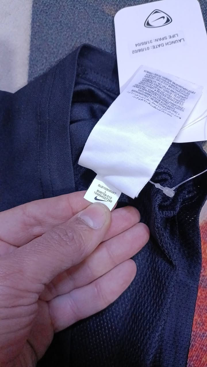 تشترت اتلتكو مدريد اورجنال 

قياس لارج 💪

قطعه جدا جدا راقيه🌹

السعر ..15


**إذا كنت صاحب هذا الإعلان وتريد حذفه لأي سبب، رجاءا أرسل رسالة إلى الدعم الفني**