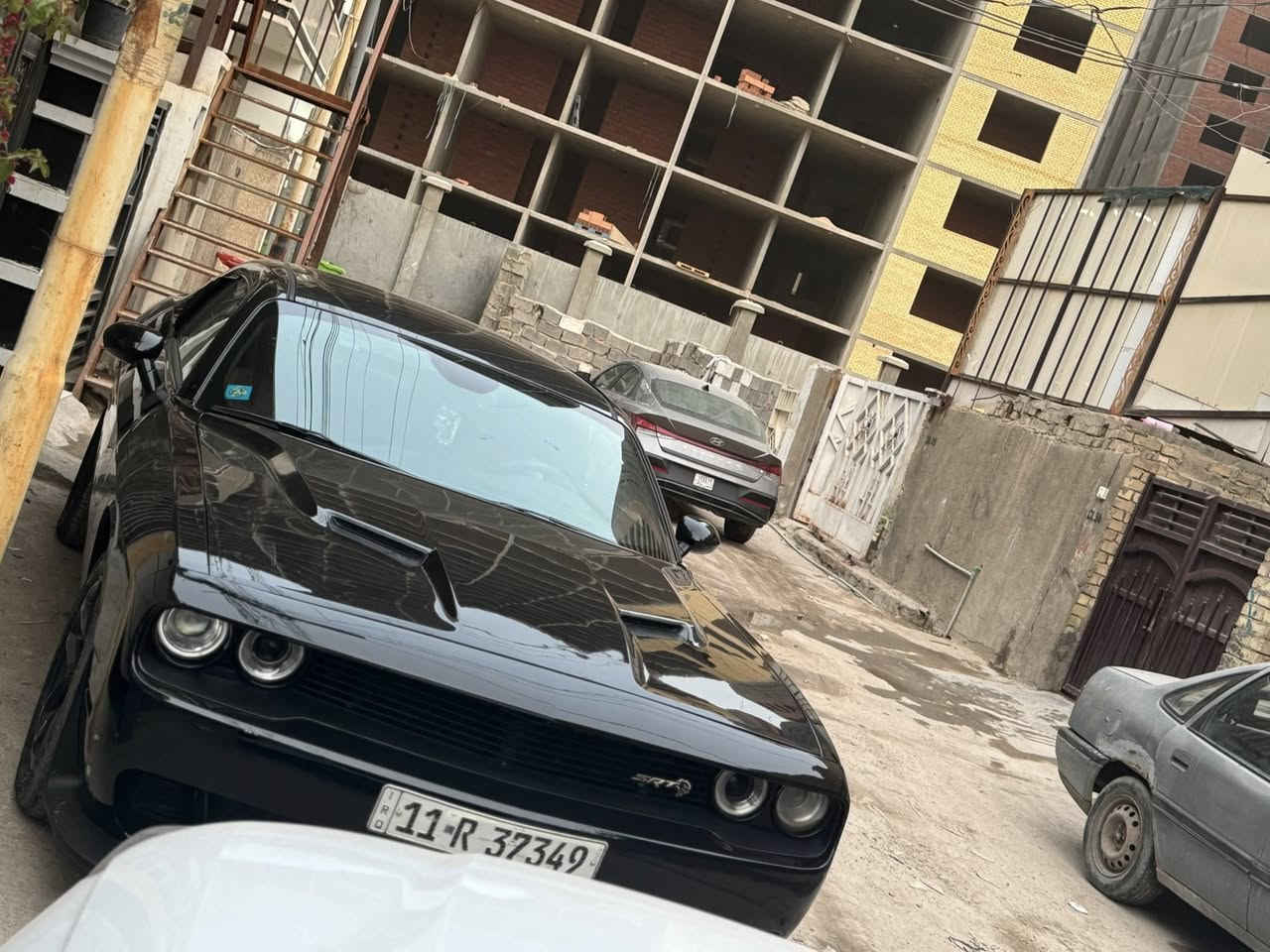 السلام عليكم
جالنجر 2018 للبيع

محرك السياره 3600 6 سلندر سياره خير من الله كير مكينه كفاله تبريدها فول سياره بيها صبغ بنيد وجمالغ ثنيهن حادثها خفيف مو قوي مثل مموضح بلصوره 

المواصفات 

1 تحكم سترين

2 شاشه 

3 تدعم نضضام الكاربلاي 

3 وضعيات قياده سبورت وعادي وعزل حته هجوله تخليك تهجول 

 4 تشغيل عن بعد 

 5 تبريد وتدفئه الكشنات والستيرن

 6 تبريدها خير من الله 

7 شادلها زنون يعمي 
8  بصمه
9 بصمه ابواب 
10 كامره دواره 
وبعد بيها هواي مواصفات ومواصفاتها معروفه 

سياره رقم جديد وباسمي هزه هم جديده 

شباب هاي السياره كدامكم بس الشراي يتصل يرحم ولديكم 

السعر 155 وبيها مجال قليل كلش 

*********** الرقم بي واتساب
