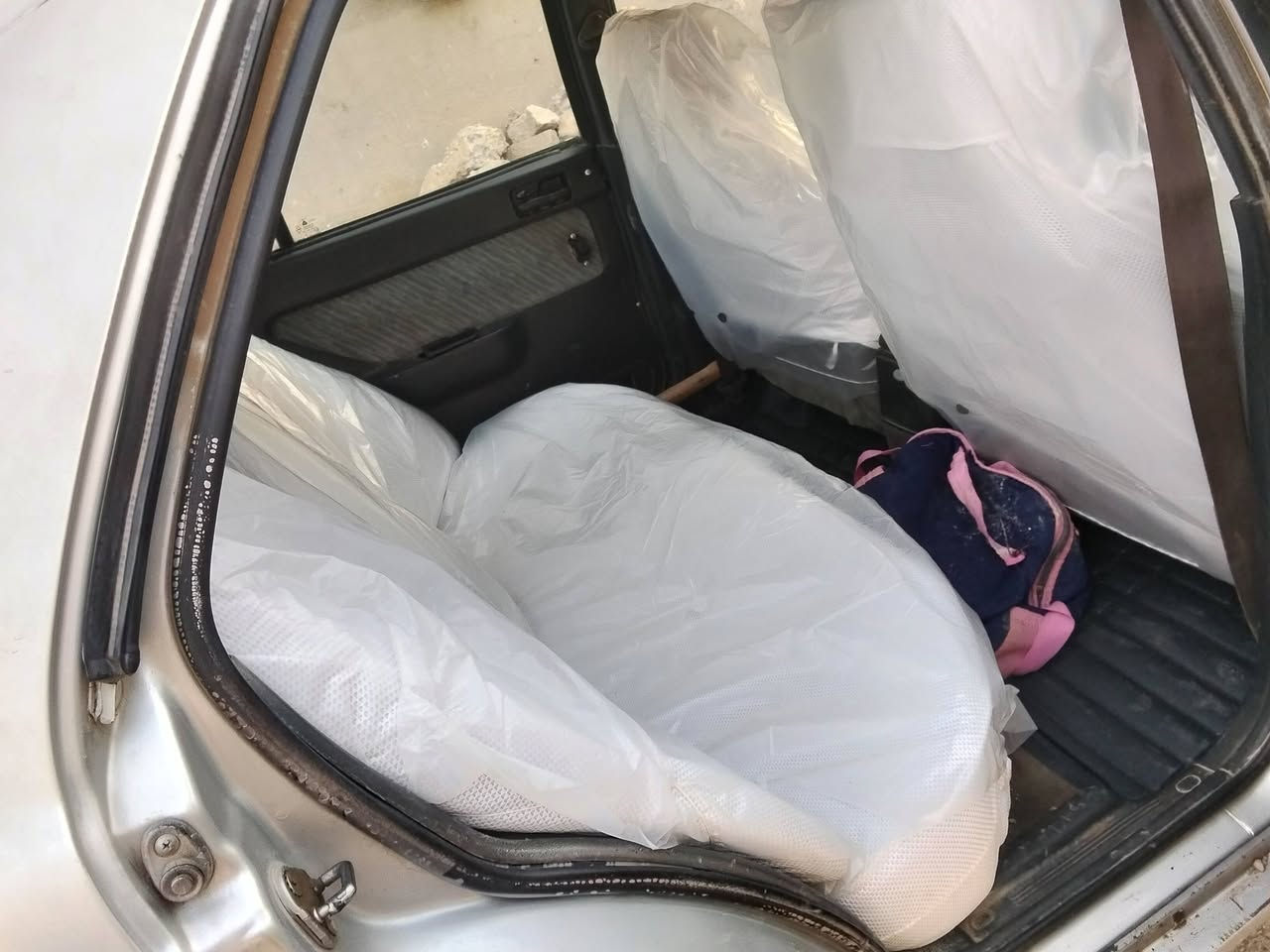 السلام عليكم عندي سيارة 94 محرك وكير خير من الله تخم تاير فرم ممات شركه خياس مابيها السعر 31 وبيها مجال
مكاني ديالى ***********
***********
