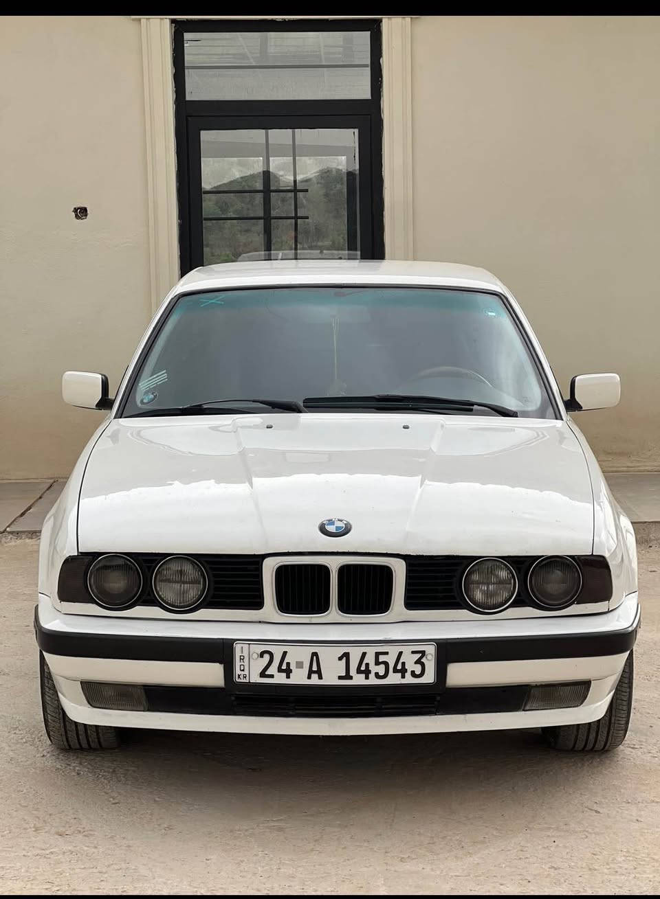 بوفروتني 525i موديل1990 گيرعادي دووجام كاره بايي بي دعم و سبغ رقم جديدي غرامه سفر 
گيرو مه كينه تحويل بشرت سعر 65 و مجال
رقم تلفون *********** دهوك, العراق
