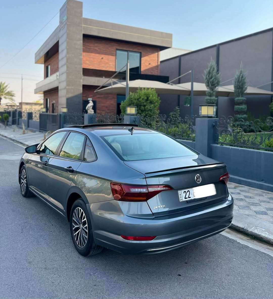 Jetta  2019  Se
پيش  و  پشت  كةپس
دوو  پارچة  تةنها  كليري  ئةمريكاية  بئ  داخلي  بئ  ئيرباگ
هةمووشتي  نوويية  بةناوي  خؤمة
يةك  دينار  مةسرةفي  تيدانية
*********** أربيل, العراق
