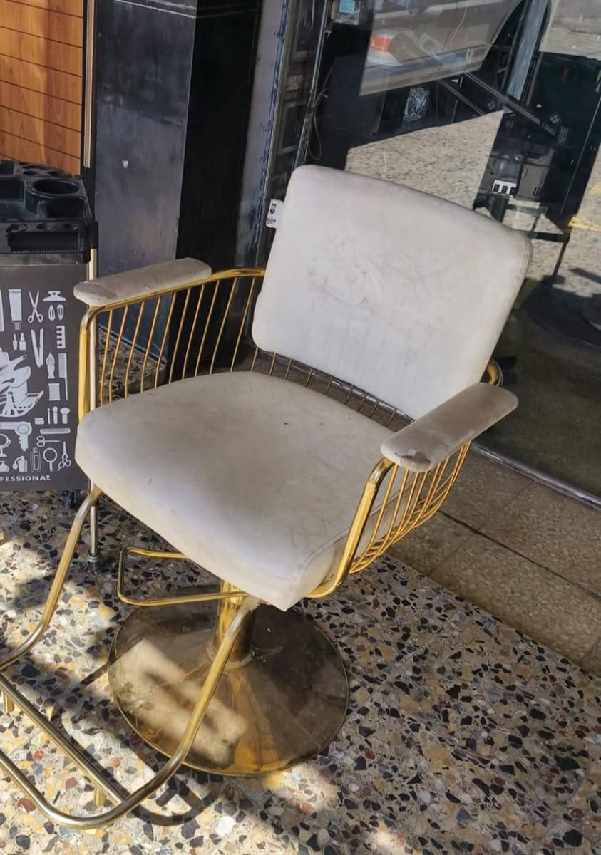 مساء الخير 
غراض صالون نظيفات جدا بأسعار مناسبة 
الاستفسار عالخاص


**إذا كنت صاحب هذا الإعلان وتريد حذفه لأي سبب، رجاءا أرسل رسالة إلى الدعم الفني**