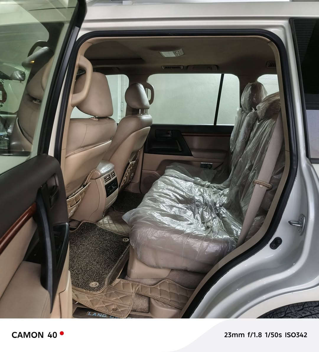 لاندكروز 2015 فطيم رقم سليمانية مميز مكفولة كفالة عامة و السونار مرفق بالصور
للاتصال *********** السيارة
 معروضة 440 وبيهه مجال قليل
ماشية 155الف قابل للزيادة
