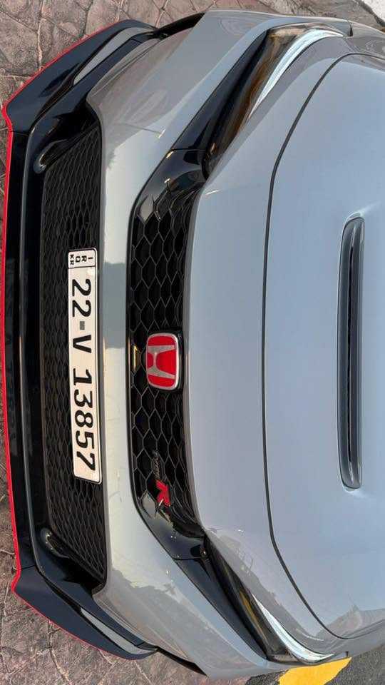 هوندا سيفك تايب R موديل 2023 (وارد كندي)
المحرك: 2.0 لتر تيربو VTEC – 4 سلندر كير عادي

القوة329 حصان عند 6500 RPM

العزم: 310 رطل-قدم

ناقل الحركة: عادي (6 سرعات)

التسارع: 0 – 100 كم/س بأقل من 5 ثوانٍ

الحالة: كلين تايتل / بدون حادث وبدون صبغ / مكفولة بالكامل

تكحيل كارت بل صندوق

الإضافات:

• تزويد من شركة PRL

• كت أمامي

• سبيسرات

• فلتر هواء 

• ⁠عطاس تربو 

• ⁠لويات رياضية

العنوان اربيل

***********
