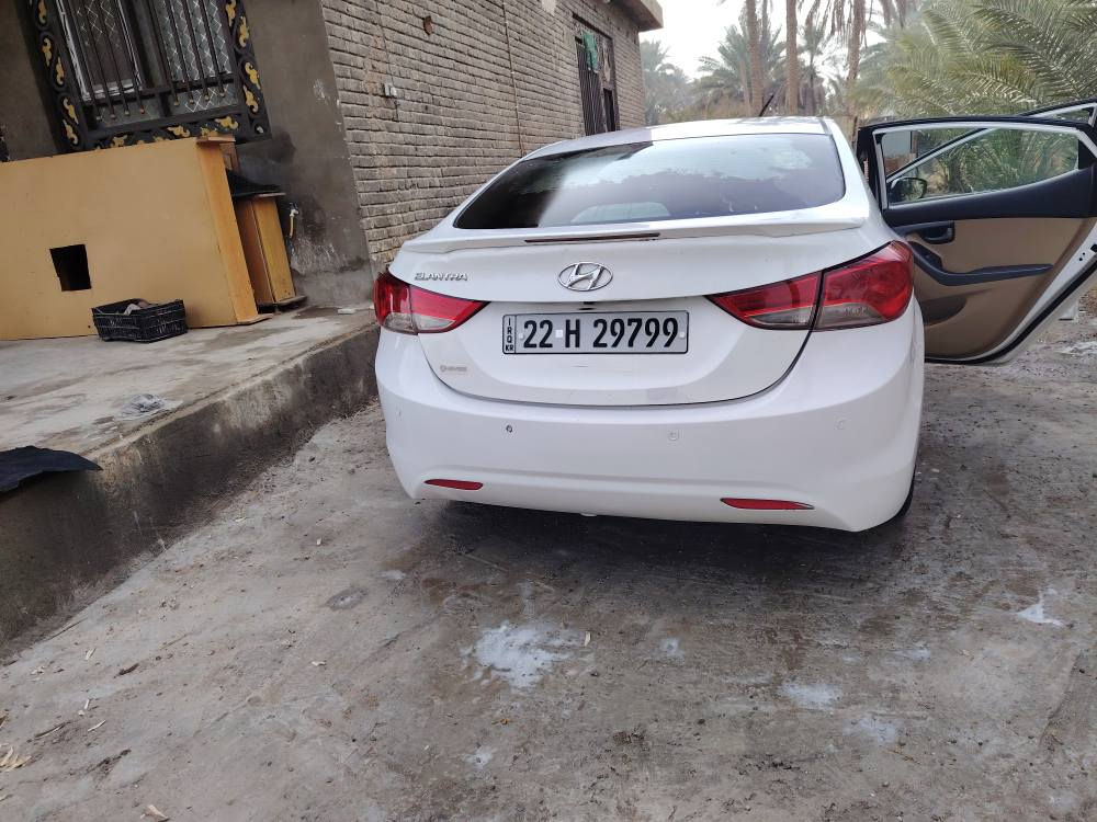 سلام عليكم ورحمة الله وبركاته النترا ميدل ١٢ السيارة كفالة فول مواصفات جازه من كلشي كير ومكينه حداديه وتبريد كفاله تخم تاير رقم انكليزي تريد وكالة تريد تحويل مكينه ٦٠٠ السيارة مال جناي جاهزه مكاني نجف كوفه سعره ١١٦وبيه مجال ***********
