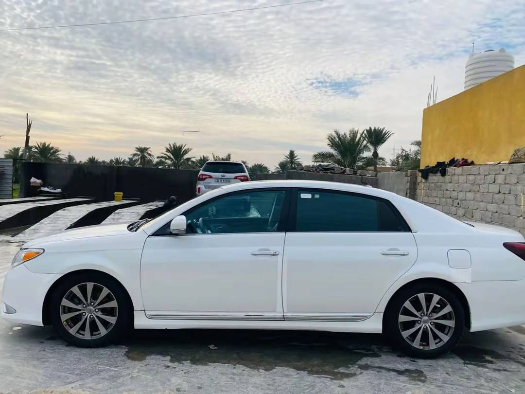 السلام عليكم تويوتا افيلون موديل 2012امريكي كلين تايتل ليبل واحد لميتدفول عده البصمه السعر 180وبيها مجال بسيط ***********بي واتساب
