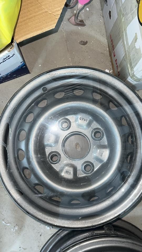 وياله سايبه شتريتهن من شركه وصبغتهن ومشديتهن بل سياره لان بعتها سعرهن٥٠ الف قفل هنه وصبغ بعدهن بجيسهن 
رقم *********** 
عنوان / سيديه
