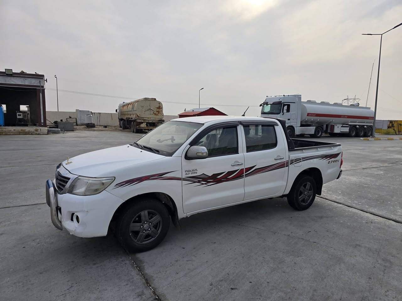 السلام عليكم      بيع او مراوس
بيكم تيوتا موديل 2014
رقم دهوك بسمي 
قطعه صبغ وحده
تخم تاير حداديه جديده السياره جاهزه من كلشي 
السعر 168 اتصال ***********
