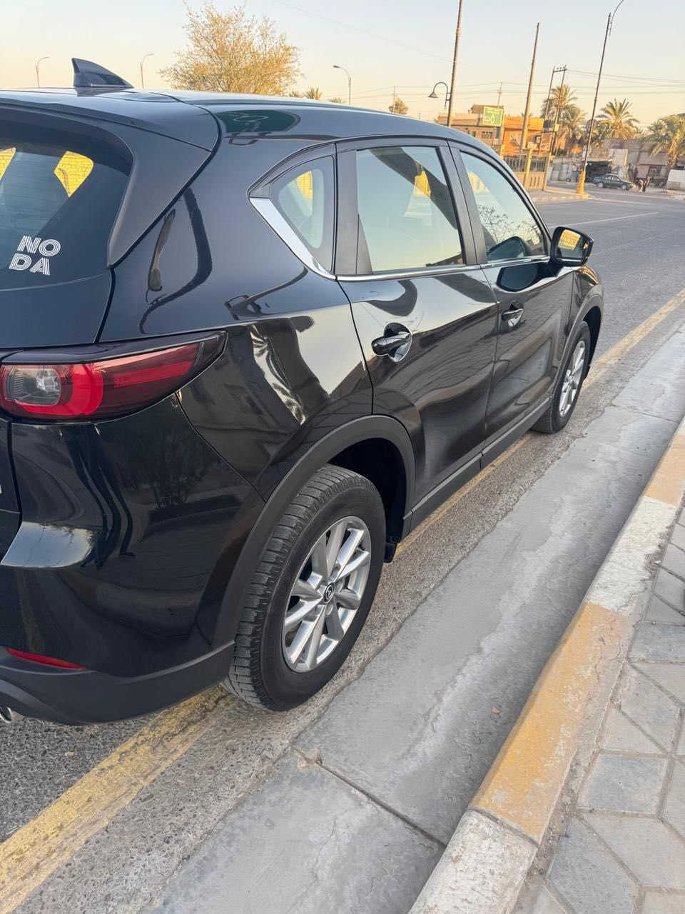 السلام عليكم لبيع 
مازدا cx5 
ماشيه65 الف
موديل 2023
السيارة نظيفة كلش 
صور حادثهه دخل صور 
محرك 2500 تيربو

تحكم ماوس بالشاشة
رادارات
مانع تصادم
4 جام اوتو
بصمة تشغيل 
بصمة ابواب دخول ذكي
صندوك كهربائي

السيارة ترايهه وين ميعجبك 
السعر160 بيه مجال 

رقم الهاتف ‏ ‭0771 394 4988‬
