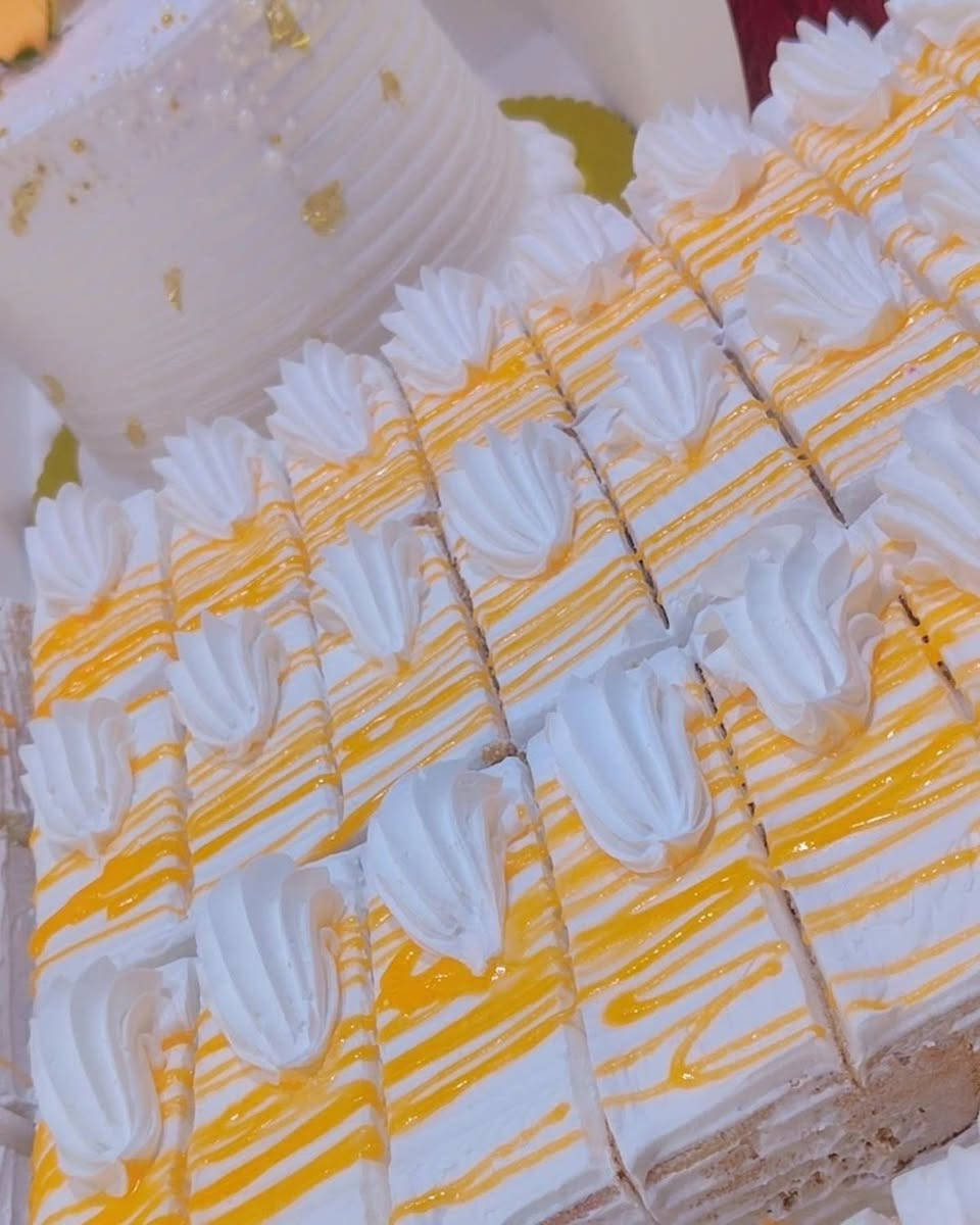 اجه العيد واجت المشيات 
والاعراس 

قطع كيك ١٠٠ قطعه ٦٠ الف 

وقالب الكيك ب٢٠ الف 

الحجز قبل ٣ ايام


**إذا كنت صاحب هذا الإعلان وتريد حذفه لأي سبب، رجاءا أرسل رسالة إلى الدعم الفني**