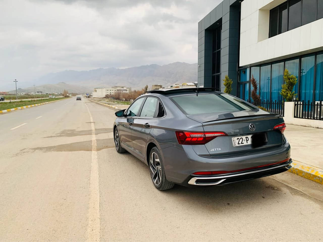 jetta sel premium 2023
فوول مواسفات  پێشو پشت کەپس بئ ئرباگ
هەموو گیانی لەسەردەقی شەریکەیە
گێچ ئەلکترۆنی 
شاشە گەورە
دەژبول و بەرەدەرگا لید
کوشن خەزن 
کوشن سارد و گەرم
 کوشنی دواوە گەرم
 سوکان هیتەر
٤ مۆدی لێخورین 
سەماعە beats
٣٦٠ دەرەجەڕادار
٣٠ مايل ڕۆیشتوە
یەک پارچە بۆیاخ بئ ناوبئ ئیرباگ
یەک دینار مەسرەفی نیە
١٨٠ گەڵاو معامە لا
شوێن رانیە 
*********** رانية, السليمانية
