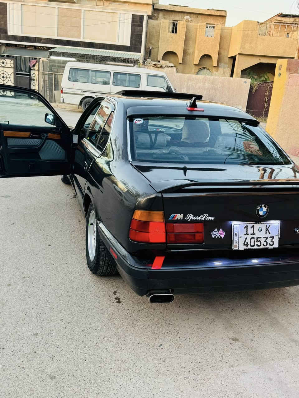 سلام عليكم  سيارة مصبوغة عام لجمالية فول مواصفات كشنات كهرباء قطعتين تبريد  سيارة جاهرة من كلشي مكينة كير بحالة جيدة جدا ***********
