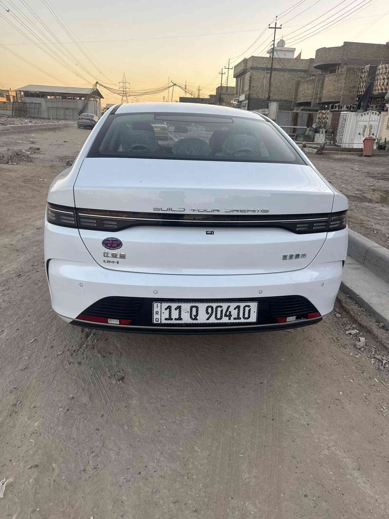 السلام عليكم للبيع سياره مكفوله كفاله عامه ماشيه 3000 الاف مكانها حي اور  السعر 19 مليون كامله دوشمه جلد وارضيات حوضيه وبرامج كلها كامله الاستفسار الاتصال ***********
