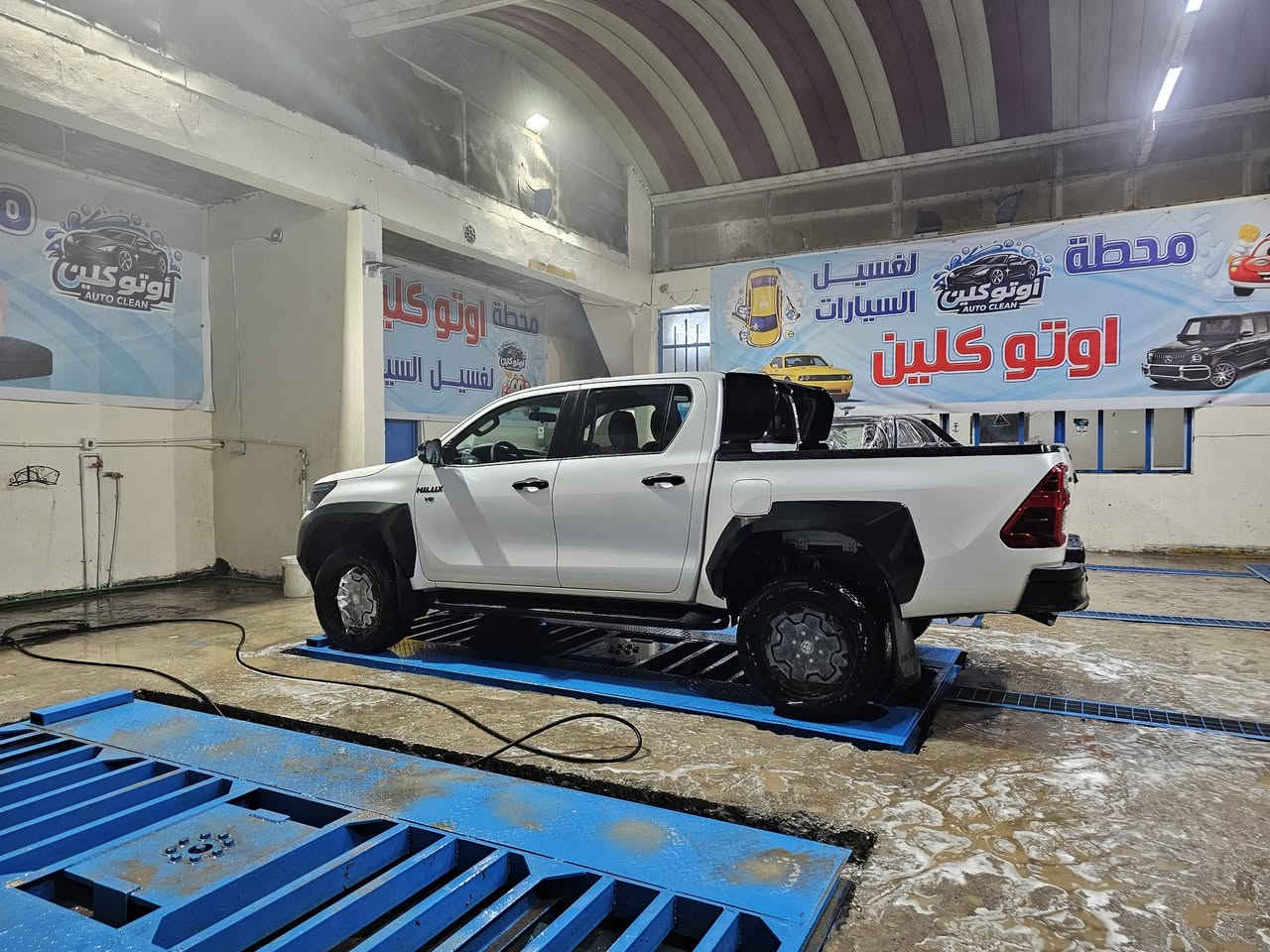 سلام عليكم عندي سياره البيع بيكم جي ار موديل2024 رقم سلمانيه سياره مكفوله كفال عامه ماشيه 20 الف عنوان بغداد ولشراي يتصل عى رقم ***********
