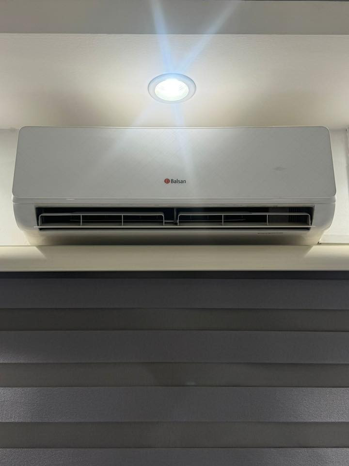 سبالت مستعمله شهرين فقط 
انفيرتر 
خمس سبالت ماركه بيلسان
وسبلت واحد ماركه ميديا
***********
