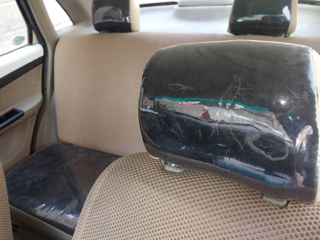 اسلام عليكم سيارة ليفان موديل ١٢ رقم بابل مشروع وطني سنوية لحد ٢٦ مكينة وكير كورلا كير عادي مالكهة بل نجف جاهز للتحويل السيارة جاهزة مجهزة  للبيع رايدهة اب ٢٠ ورقة مكاني ديوانية  هاذة رقمي *********** سيارة حلوة ومانقصهة كلشي
