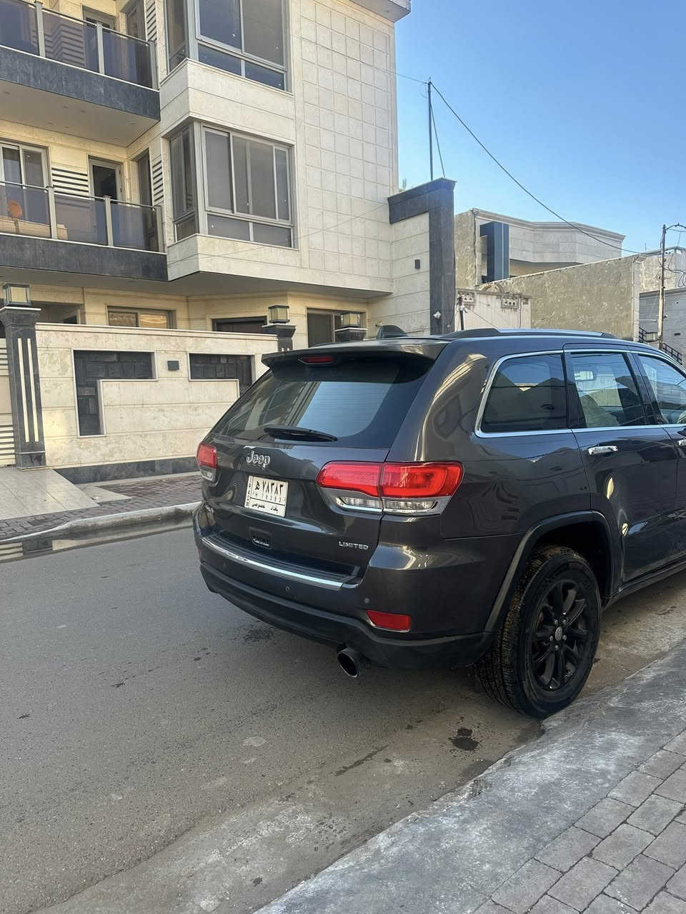 السلام عليكم جيب للبيع(بدون مراوس) موديل 2016 حادثهة بس دعامية وهنا بيهة فقط بنيد صبغ بدون دواخل اثر جراد فول مواصفات عدا الفتحة رقم بغداد مشروع وطني وبسمنة تحويل ثاني يوم ماكو اي شكال السيارة استخدام شخصي صارلهة عدنة تقريبا (٥) سنوات علة ايدنة وممداورة وبسمنة
مواصفات السيارة
(1) بصمة+ حساسات
(2) شاشة كبيرة+ كامرة خلفية
(3) قطعتين تبريد+ فور ويل
(4) جنطة كهرباء+ اشاير بل مري
(5) مكينة (٦) ستة سلندر درجة اولى
(6) كير ١٠٠/١٠٠+ تحكمات ستيرن
(7) صدر وتبريد وتدفئة مكفولات
(8) كشنات جلد وكهرباء
(9) ميكانيكيات وكهربائيات وحدادية ١٠٠/١٠٠
(10) تخم تايرات جدد+ داخل غرفة جديدة
(11) السيارة جاهزة مابيها اي نقص
(12) السعر (١٩٥) ورقة وبيها مجاال المكان بغداد الكرخ للاستفسار ***********
