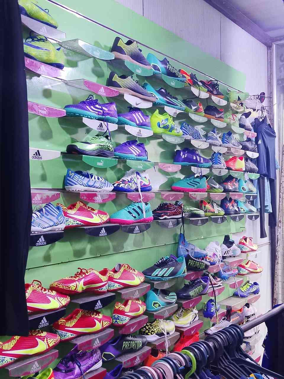 ستانات لبيع مال حذا العدد 400 قطعه


**إذا كنت صاحب هذا الإعلان وتريد حذفه لأي سبب، رجاءا أرسل رسالة إلى الدعم الفني**