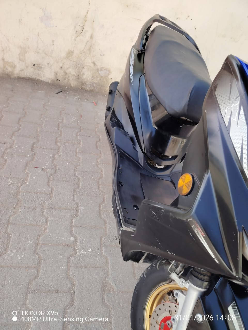 دراجه سكنس ياباني مكفوله برغي مامفتوح بيهه *********** شلعه معدل نعومه سلف لايتات دبل اشاره كامله من كلشي سعرهه 325 بيه مجال
