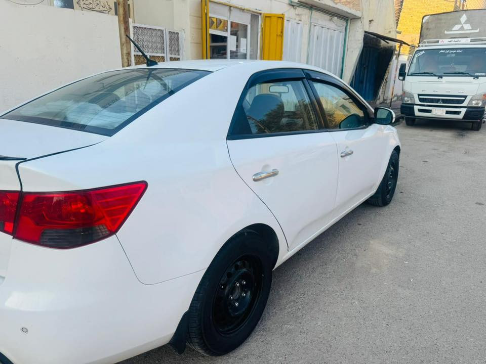 السلام عليكم لبيع سيراتو 2012 فول ماعده بصمه رقم اربيل جديد كلشي جديد سياره خير من الله بيه مكانات صبغ اني ابيعلك صبغ حزام السعر اتصل وبيك خير وتدلل استفسار : ***********
