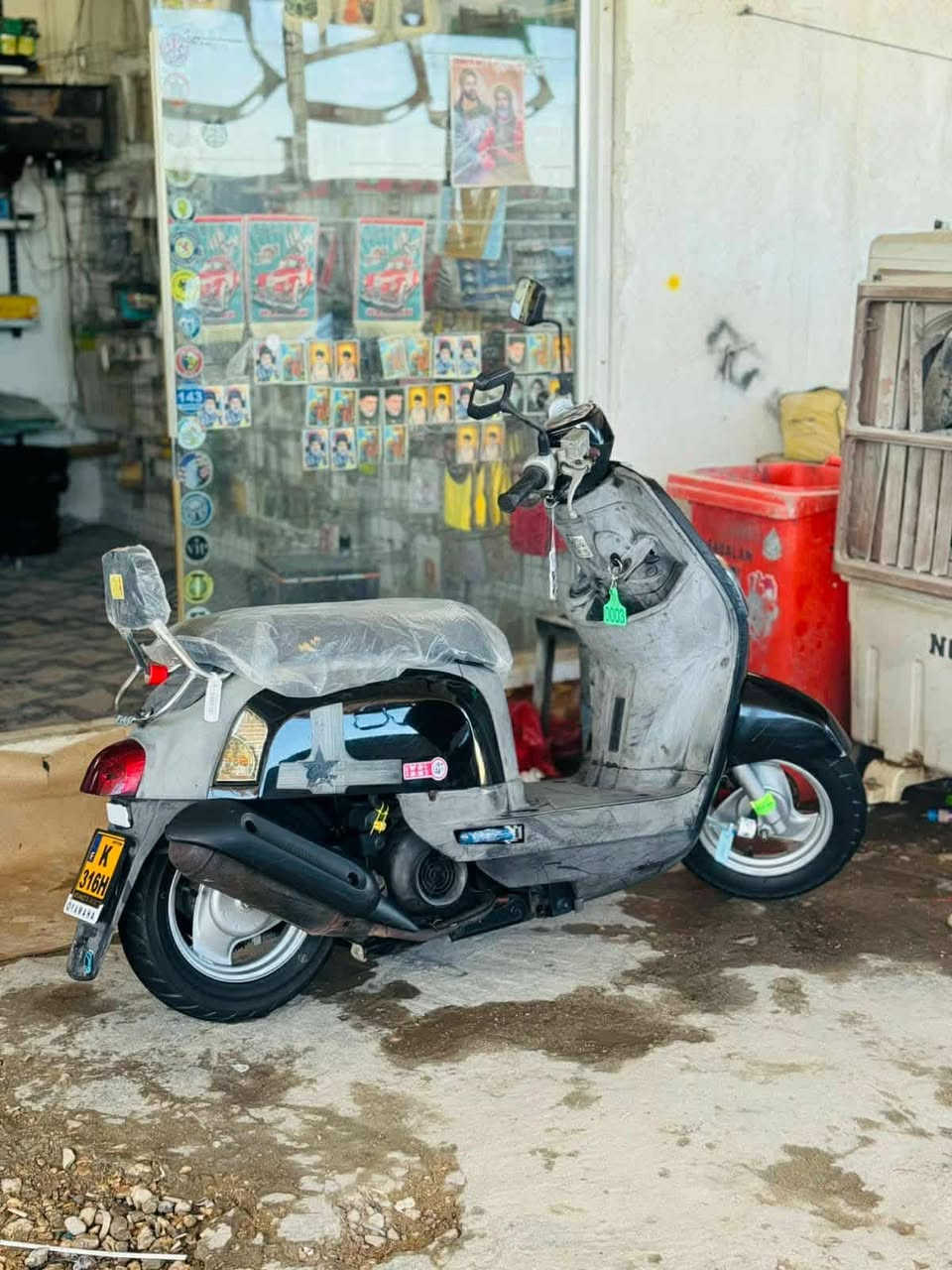 سلام عليكم بوليس حاوية صار شهر ونص من طالعه لامتعوبه ولاشي تجي تفحص نكره سلف + شلعه ومعدل وسلولي دراجه مال جنايه  شوفت عينك النضافه وتجيب مصلح وتجي تفحص  مو شراي لاتعبني اي استفسار واني خادم 🌿 ‭٠٧٨٦ ٢٣٠ ٠٩٥٠‬
