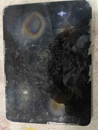 آيباد برو 11 • شاشة مكسورة • تفصيخ