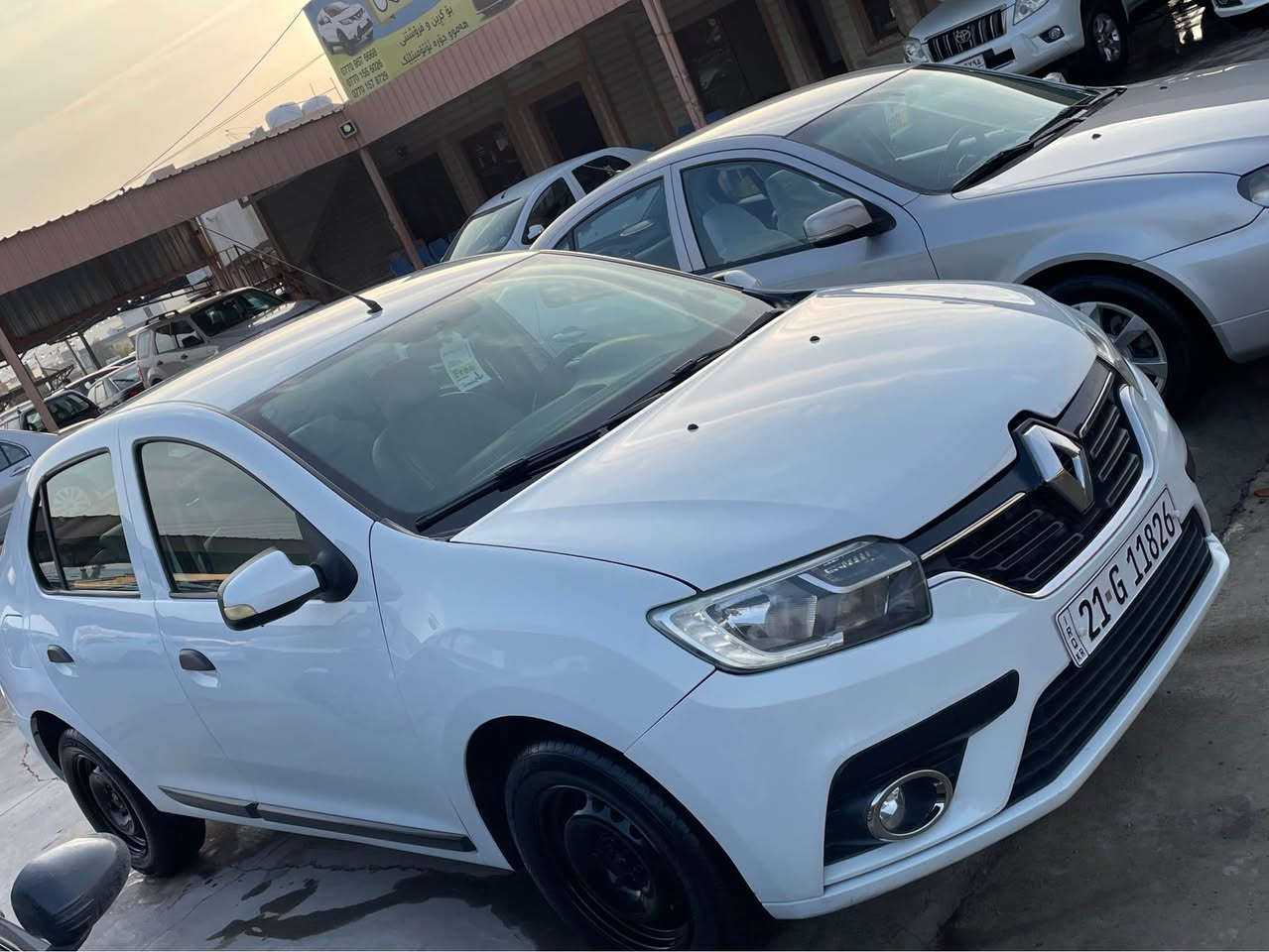 ڕینۆ سومبول ٢٠١٧ سەیارەکە زۆر جوانە ٢ پارچەی بۆیاخە بەبێ ناوگرتن گێڕ مەکینەی نەکراوەتەوە سەنەوی تا ٢٠٣٠ تازەیە ٤ تایەی تازەیە سپێری دانەبەزیوە بۆ زانیاری زیاتر *********** السليمانية, العراق
