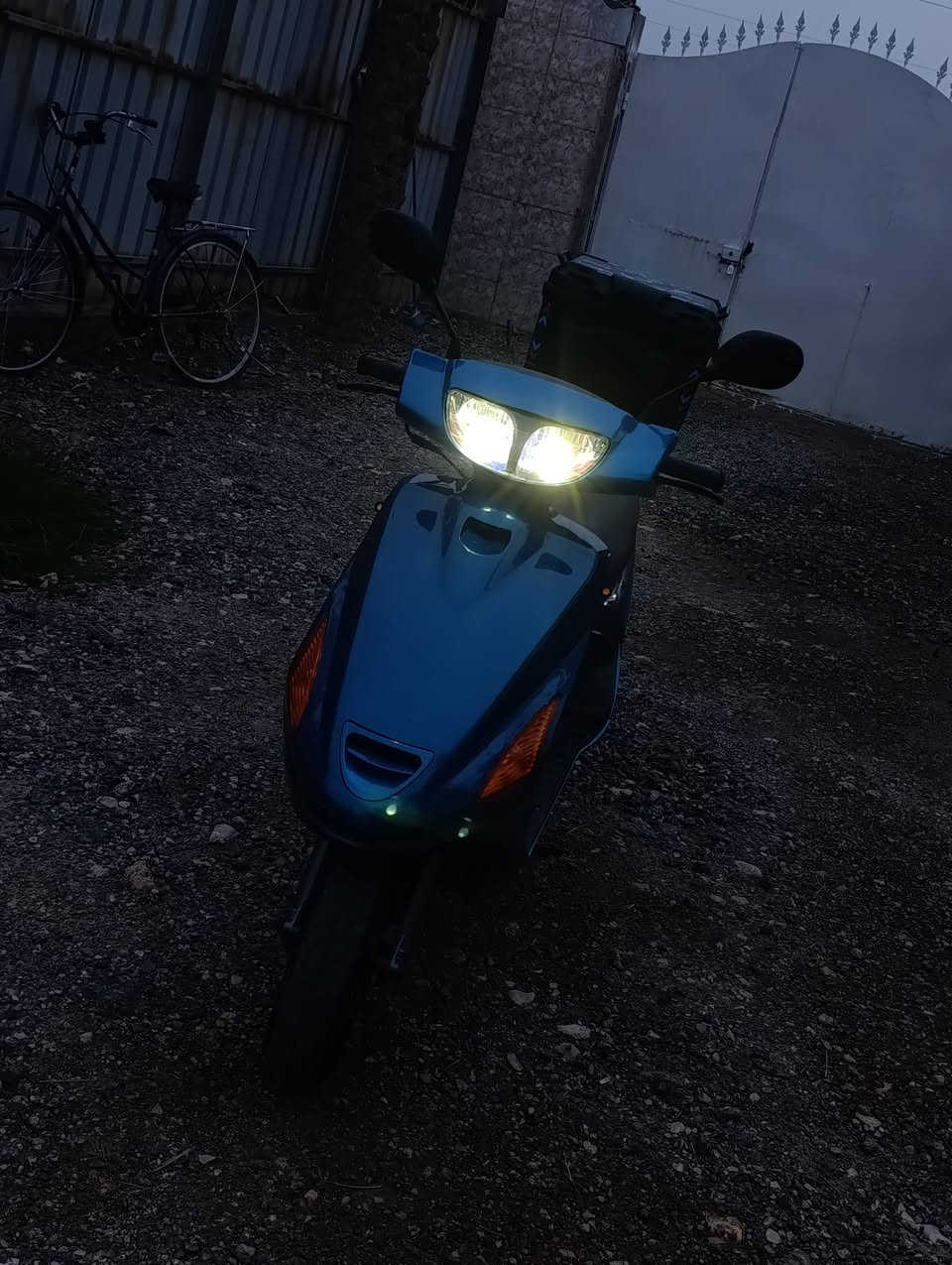 دراجه فراشه نثيه للبيع دراجه حلوه ونضيفه كلشي ماعايزه المكان طريق الصلاحيه ***********
