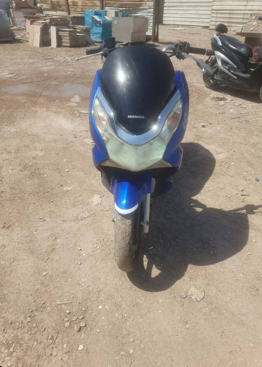 سلام عليكم جيل اول للبيع محرك ١٢٥ اكو صوت لو كلج او مكينة ابيع كوم حديد سعرها ٧٥٠ مكانها بغداد ***********
