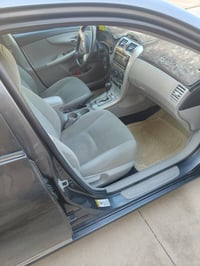 كورلا للبيع 2013 بيها بطاقة بانزين شرط بدون صبغ بيها بارد فقط السعر 13...