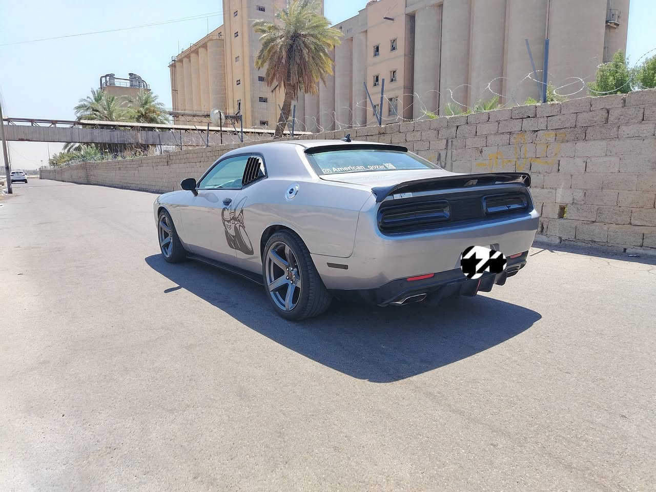 السلام عليكم شباب عندي دوج جالنجر ٢٠١٦ سكات باك للبيع رقم أربيل بسمي تحويل ثاني يوم
محرك ٦٤٠٠ 
كير ٨نمر 
فجوج بريمبو 
شاشة وكامرة دوارة 
تدفئة تبريد كشنات 
كشن كهرباء جلد وشاموه 
ستيرن كهربائي وندفئة 
شفتات ستيرن 
تبريد حدادة جاهزة 
السيارة عليها برمجة مصطفى يكل 🦅 
وبيها جاهز جكات كات باك 
وجهاز لهب 
ودركة اربيم 
السيارة بيها قطتين صبغ جاملغ السايق الأمامي والخلفي والبنيد تبديل بلا دواخل وبيها مكانين كد اربع اصابع تعديل بارد 
سعر السيارة مع الغراض (١٧٥) وبيها مجال بسيط للشراي مكانها بغداد الكرخ رقم الهاتف ***********
