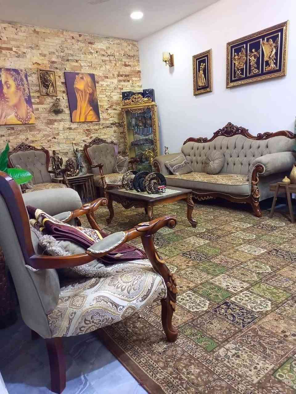 دار للبيع مساحه ٥٠٠متر طابو صرف ماليه قاطين ٣غرف نوم صاله مطبخ حار بارد صحيات كراج حديقه بناء درجه اولا طابوق يباع مع الأثاث كامل موقع جدا راقي سلمان باك بنص السوق ٣ دقائق مشي عن سيدنا سلمان المحمدي (***********)(***********)
