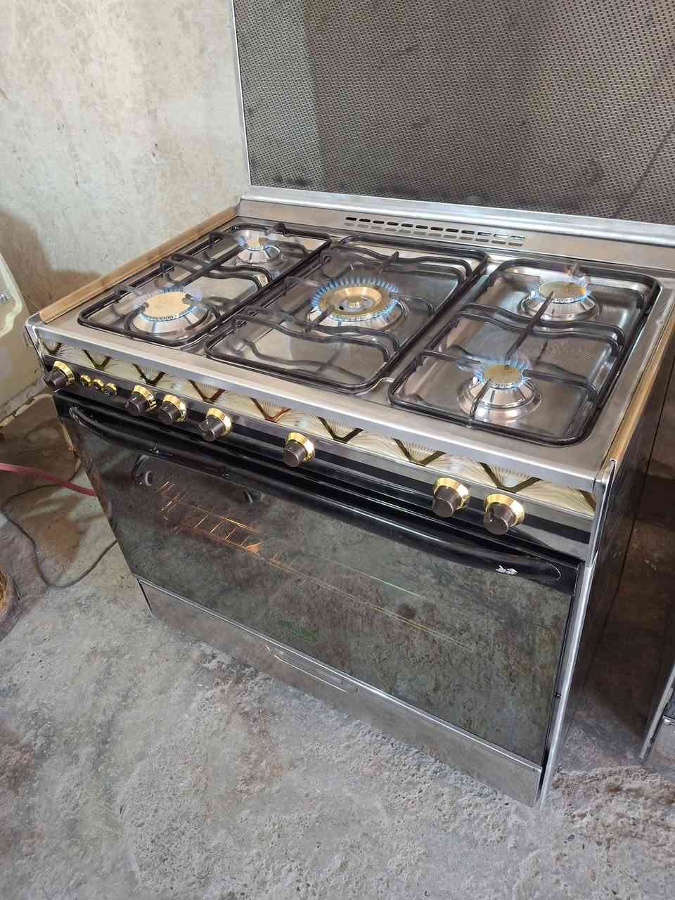 البيع طباخ كريازي مصري باب الول نضافه ٩٠ بل ١٠٠ السعر ٣٥٠ الف العنوان طارميه شارع ضباط ***********# واتساب
