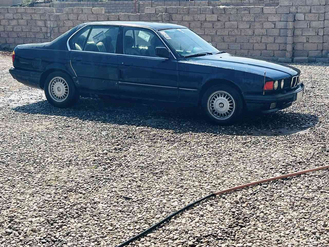 اسلام عليكم من رخص مدير الكروب
بي ام 730  
موديل 1991
كير مكينه كله شرط 
صدر امامي خلفي كله شرط ويل جديد جديد تاير جديد باتري جديد   
طخم امامي خلفي جديد 
كهربيات السيارة كلها شغالة 
المكان قريه الاجمسه ***********
