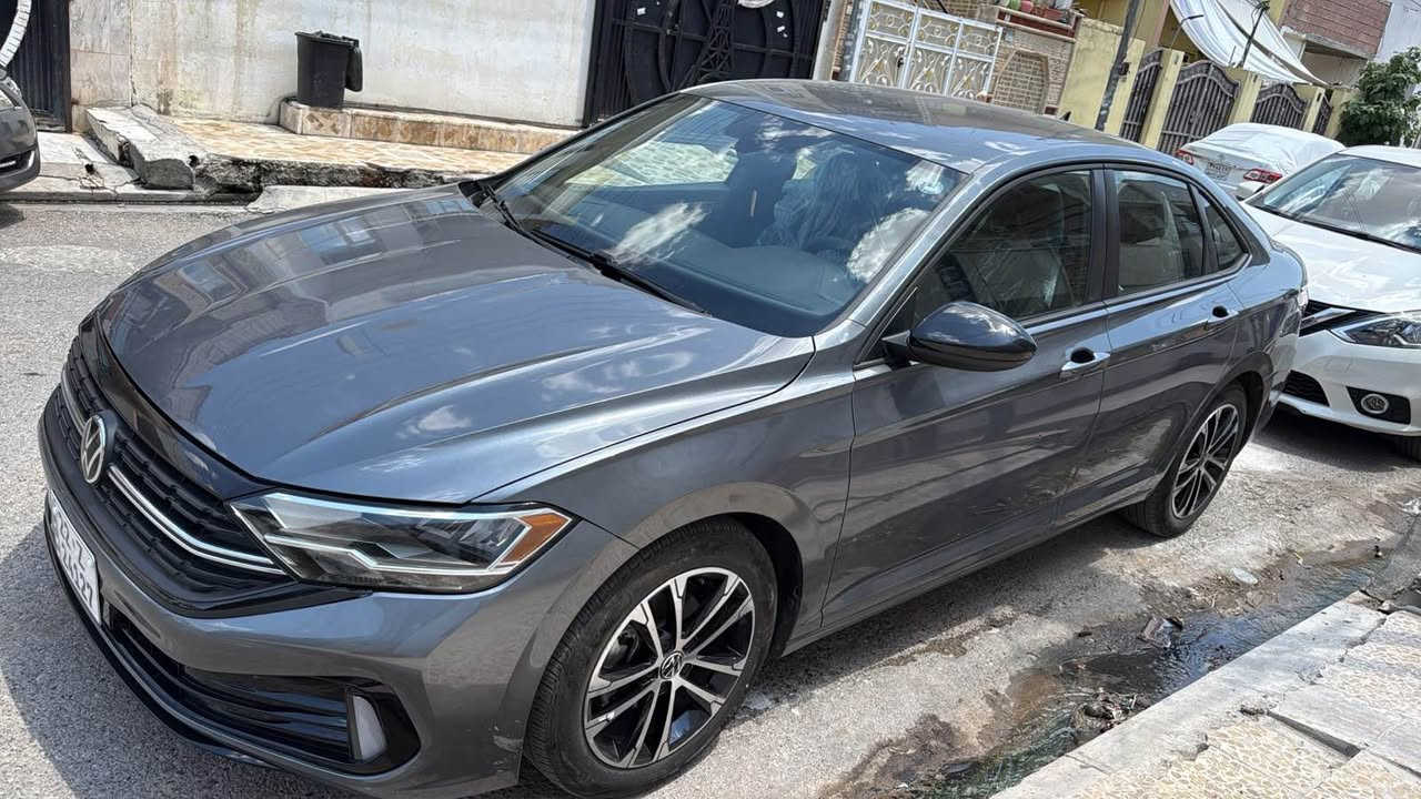 Jetta 2024 S Sport 
ماوەی ڕۆشتن ٤٢،٠٠٠ کم 
چوار پارچە کلێری ئەمریکا 
بەبێ داخلی و بەبێ ئێرباگ 
داخلی و ئێرباگ بوڕغی بانەدراوە 
سەقفی تۆزەک شەپۆلی هەیە 
باقی سەیارەکە دەعامی لۆ دەعامی بەشەرت 
مەکینە ١.٥ تۆڕبۆ 
گێچ ئەلیکترۆنی 
ئاوێنە کارەبایی 
کوشینەکانی پێشەوە هیتەرە 
نرخی ١٣٨$ وەرەقە و مامەڵە
شوێن هەولێر 
***********
عربي 
🚗 جيتا 2024 (Jetta S Sport)
السعر: 138 ورقة ($13,800) وبيه مجال ومُعاملة
الموقع: أربيل
📌 تفاصيل ومواصفات السيارة:
المسافة المقطوعة: 42,000 كيلومتر.
المحرك: 1.5 توربو (1.5 Turbo).
الشاشة/العداد: كيج الكتروني (ديجيتال).
المرايا: تحكم كهربائي.
الكراسي: تدفئة بالكراسي الأمامية (هيتر).
🛠️ حالة البودي والفحص (بشرط الفحص):
الصبغ: 4 قطع كلير بأمريكا (بدون صبغ داخلي).
الإيرباج: سليم 100%، الإيرباغات والداخلية ما مصلحة ولا ملعوب بأي برغي.
ملاحظة البودي: السقف بيه شوية موجات خفيفة (شەپۆل).
باقي السيارة: بشرط الدعامية للدعامية (مكفولة من كلشي).
*********** أربيل, العراق
