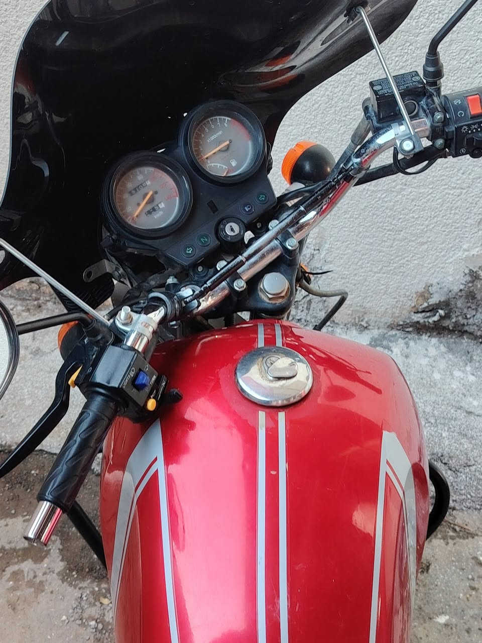 سلام عليكم دايوان للبيع موديل 23نكره سلف شغاله كهربيات كامل نشاط فول سعر 950وبيه مج ***********
