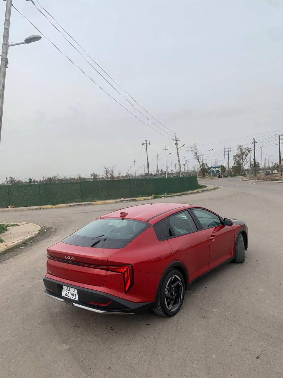 السلام عليكم
كي فور 2025( k4) EX 

وارد امريكي

Kia k4

فول مواصفات عدا فتحة 

.تشغيل عن بعد  اشاير بلمري رادارات

.اشارة ترحيب 

.سايد بريك كهربائي

.رادار جانبي وامامي 

.مازدات led لد ثلاث عدسات

.قيادة ذاتية 

.تحديد مسار

.شاشة متصلة 

.اضوية داخلية لمس

.تحكم كامل عن طريق الشاشة 

. دشبول بيانو 

مكينه 2000 دوش 

الحادث: موضح بالصور فقط خشم بنيد وشبر من الجاملق بدون ايرباك   

السعر :185 مجال حك الجيه

مرقم (شهدة ) كامل بسمي بغداد(***********)
