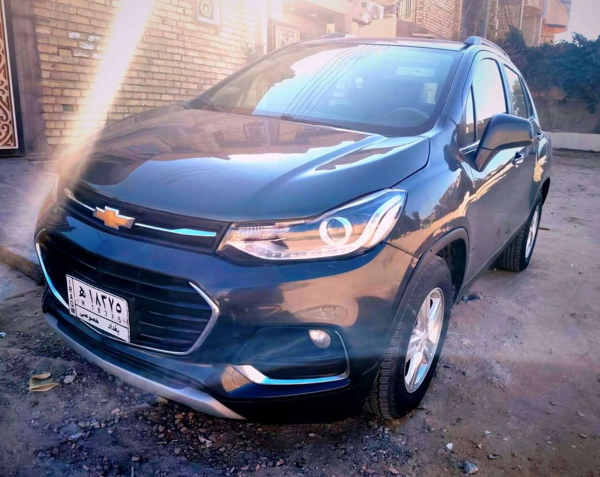 #للبيع_أوالمراوس
🚗 للبيع: شفروليه تراكس 2018
📍 مكان السيارة: كربلاء المقدسة
💰 السعر: 110 ورقة – قابل للتفاوض
📊 المسافة المقطوعة: 80000 مايل
🛠️ المحرك: 4 سلندر – 1500cc توربو

⚙️ المواصفات:
• مقاعد جلد مطعّمة بمخمل
• تحكمات ستيرن
• شاشة كشف الأعطال
• شاشة عرض وسطية تدعم Apple CarPlay و Android Auto
• بصمة تشغيل
• بصمات أبواب
• بصمة صندوق
• والعديد من المواصفات الأخرى

⚠️ أضرار السيارة:
• وارد أمريكي
• تبديل البنيد فقط
• تعديل بارد في باب السائق
• صور الحادث مرفقة مع الصور

📌 تفاصيل إضافية:
• رقم السيارة بغداد مشروع وطني
📞 للتواصل واتساب: ***********
