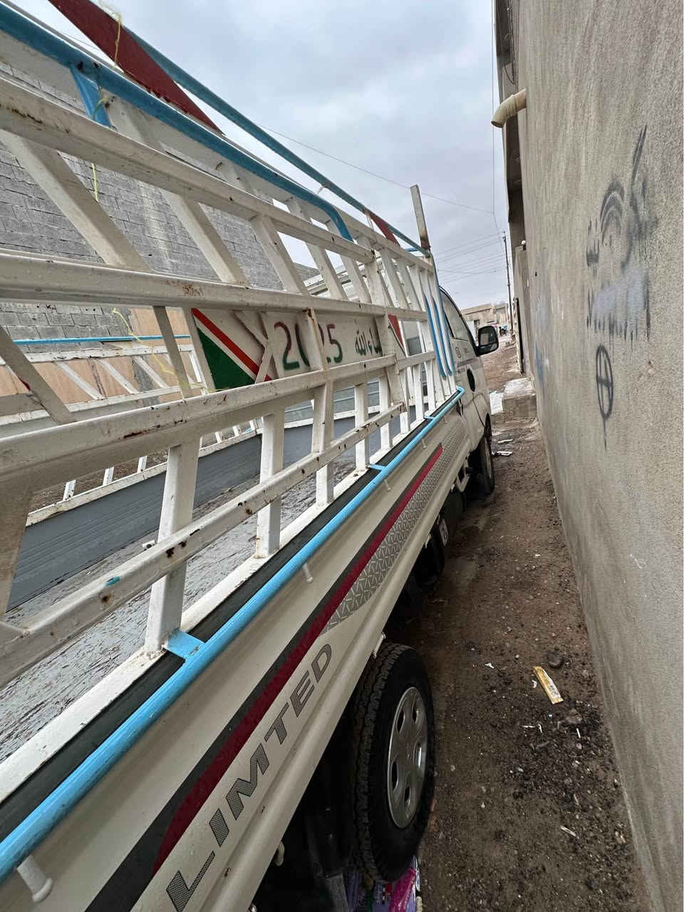 السلام عليكم. كيا حمل للبيع موديل ٢٠١١ حصة كاز كركوك بيها  گير محرك صدر اكسل شاصي كلها بشرط سيارة بيها كم قطعه صبغ اني ابيعها حزام للجمالية بدون ضربة سنوية جديد لحد ٢٠٣٠ شهر السابع رقم سليمانية جديد. هزة  و براد جاهزة يعني كبل تروح عل تحويل ما يحتاج تاخذها هزة و براد سيارة جاهزة مانقصها اي شي محرك جديد مجفت بدون صرف و بخار مكانها كركوك . سلاوى خواتان لى بيت كياى بار بو فروشتن سيارةكة حصةى گازى كةركوكى هةية سيارةكة صوبغة چةن پارچةيةك بو جوانى من بة حيزام ايفروشم سةنةوى و هةزةو رةقةمى تازةية هةتا سالى ٢٠٣٠ دينار مسروفى نية جاهيزة هةمو گيانى بةشةرت شوينمان له كةركوكة ***********0️⃣7️⃣7️⃣0️⃣4️⃣0️⃣3️⃣8️⃣9️⃣2️⃣9️⃣ كركوك, العراق
