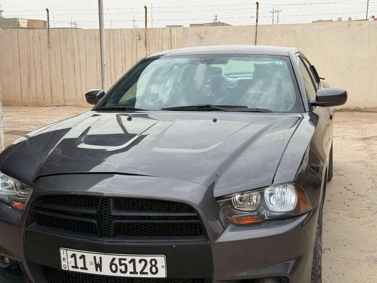 جارجر موديل 2013 مكينه وكير وتبريد خير من الله تحول مباشر باسمي بغداد ورد أمريكي حادث جاملغ اليسار والبنيد تبديل من أمريكا وهنا بيها جاملغ اليمين وباب اليمين السائق صبغ بالعراق  حجم المحرك 3600  مكان السياره بابل شارع 60 سعر125ققل  
***********
