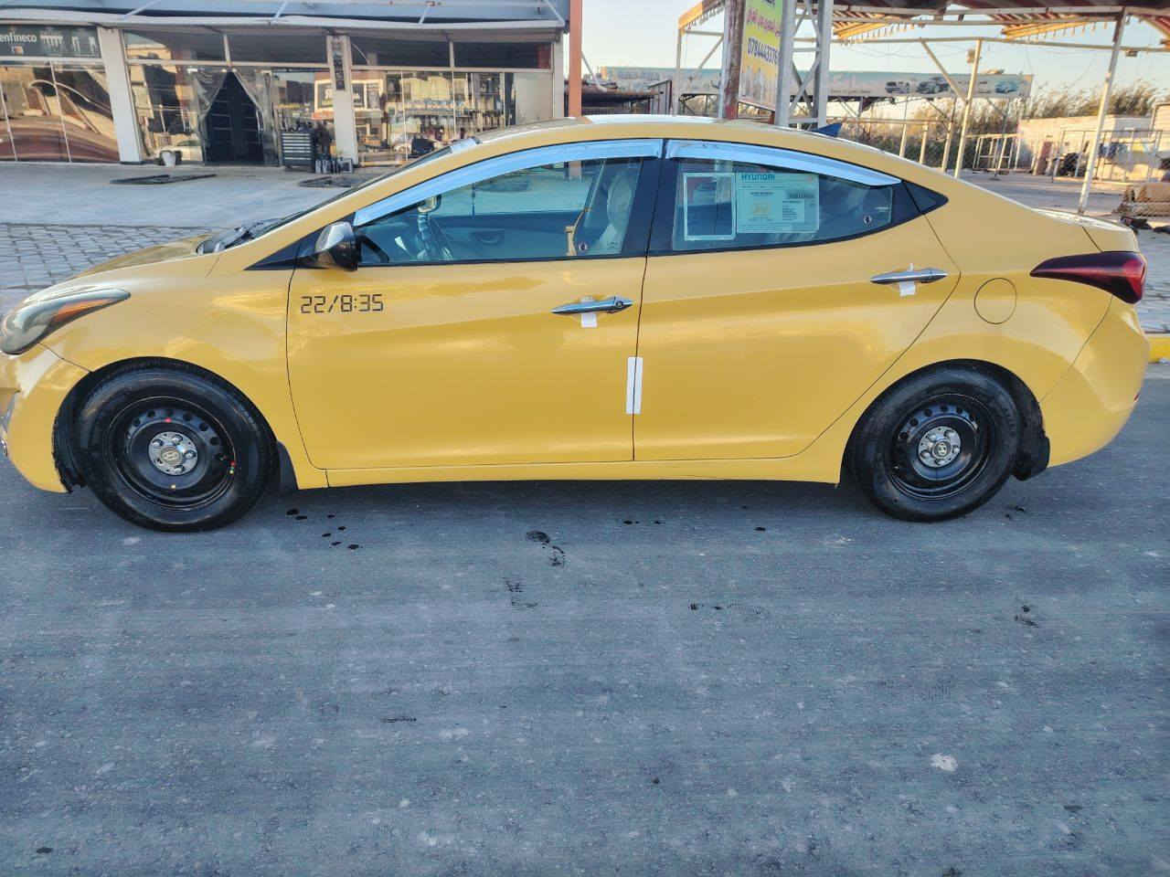 السلام عليكم
النترا موديل 2015 أمريكي بيها جاملغ السايق مبدل مكينه جديده 1800 السعر 108$ وبيها مجال للشراي رقم انكليزي السياره بأسمي ما متواجد نت 
رقم ***********
رقم ***********
