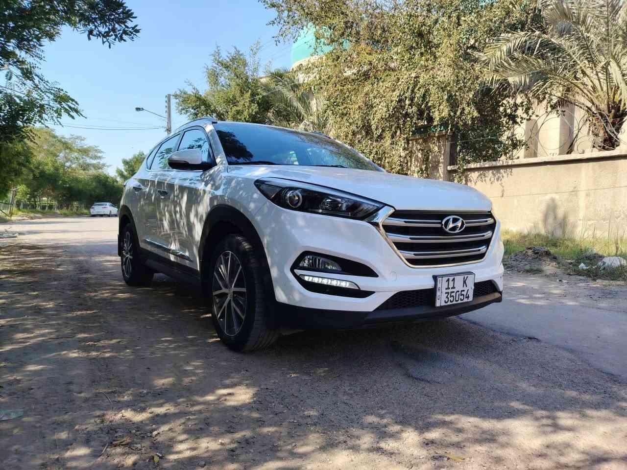 سلام عليكم 
هونداي توسان خليجي 
مديل 2017
رقم بغداد دولي ب اسمي 
ماشيه 95 الف 
مكينة 2000 
يدات نيكل
كاميرا خلفية
مري شفط مع اشاير
لد نهاري
تحكم ستيرن
ثلاث وضعيات قيادة (سبورت,عادي,ECO)
ملاحظة سيارة بيه : تبديل صندوق بلادي نفس لون بدون دواخل نهائياً وصبغ ايضاً ربع بنيد بدون دواخل شرط لايتات بلادي 
باقي سيارة كفاله عامه شرط سونار
مكان سيارة: بغداد
سعر: 164$
للاستفسار:***********
